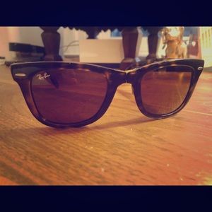 Fold Up Ray-Ban Wayfarer Sunglasses